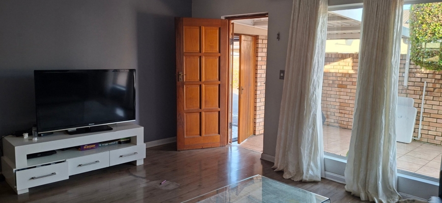 3 Bedroom Property for Sale in Abbotsford Eastern Cape